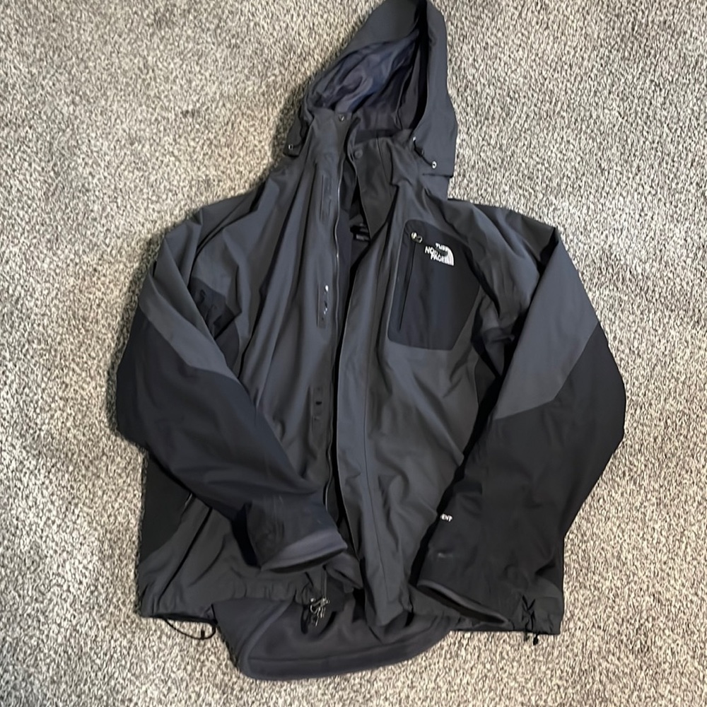 Men’s Northface Skiing Jacket